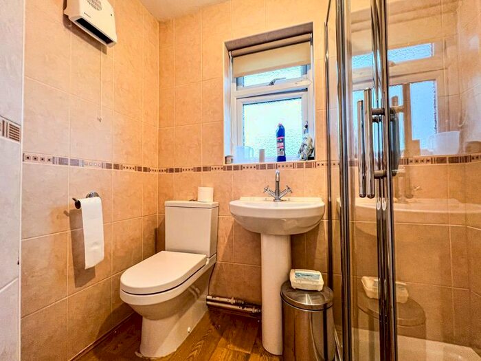2 Bedroom Semi-Detached House For Sale In Buckland Road, Taunton, TA2