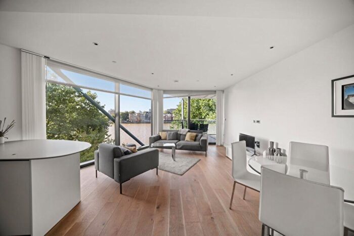 2 Bedroom Apartment For Sale In Riverlight Quay, London, SW11
