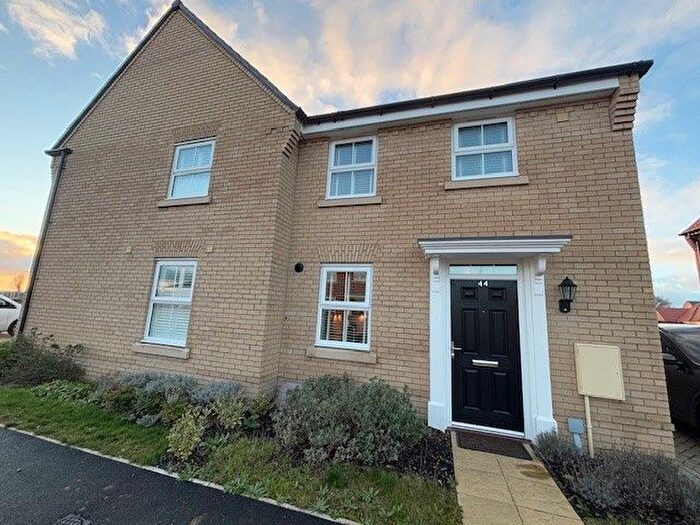 2 Bedroom Property To Rent In Endeavour Way, Burnham-On-Crouch, CM0