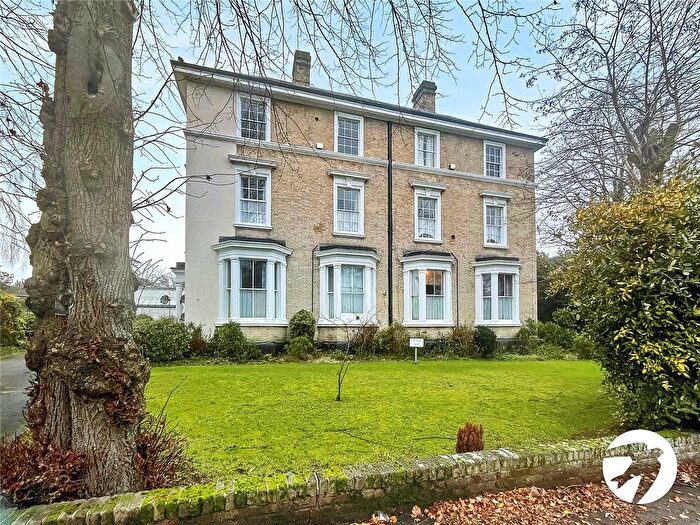 1 Bedroom Flat To Rent In Whitehall Court, Bell Road, Sittingbourne, Kent, ME10