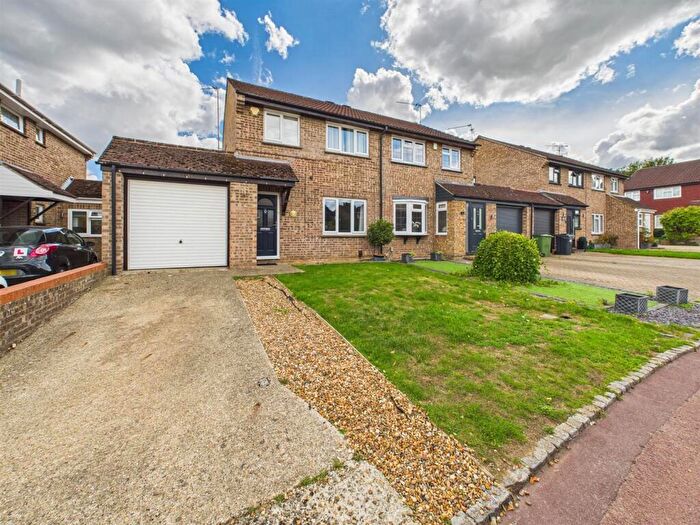3 Bedroom Semi-Detached House For Sale In Devonshire Gardens, Tilehurst, Reading, RG31