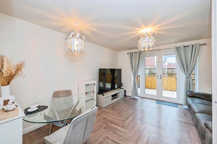 2 Bedroom End Of Terrace House For Sale In Harlow Way, Ashbourne, DE6