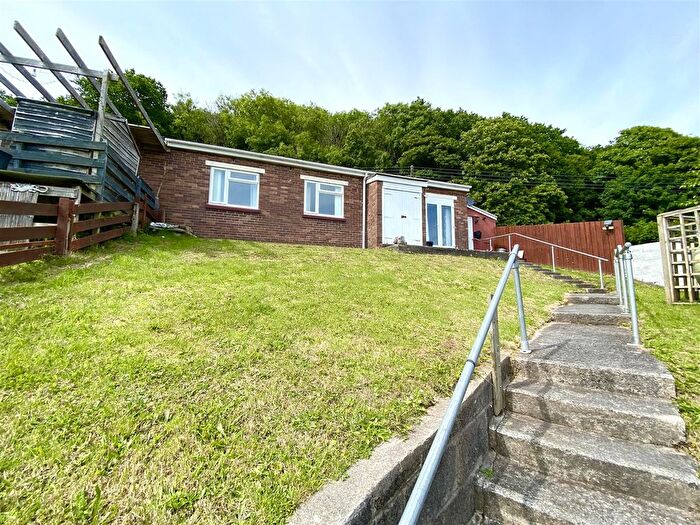 3 Bedroom Semi-Detached Bungalow For Sale In Llanmiloe Estate, Llanmiloe, Carmarthen, SA33
