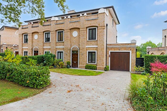 5 Bedroom Semi Detached House For Sale In Clarence Park Crescent, Stanmore, HA7