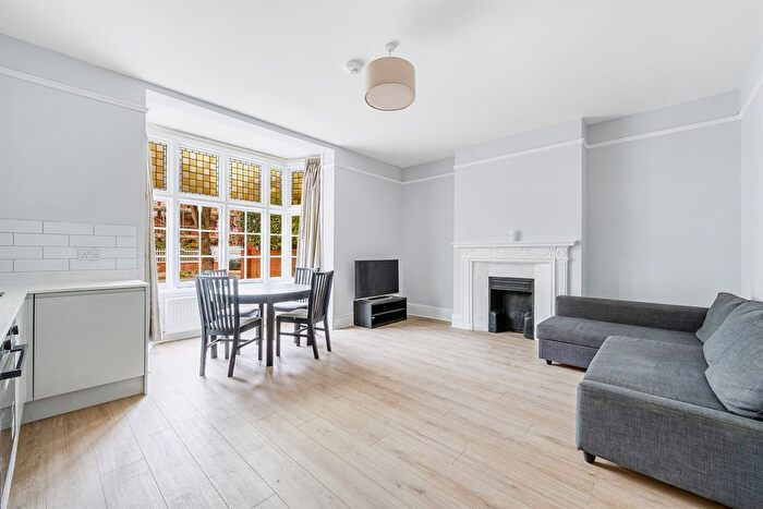 1 Bedroom Flat To Rent In The Avenue, London, W4