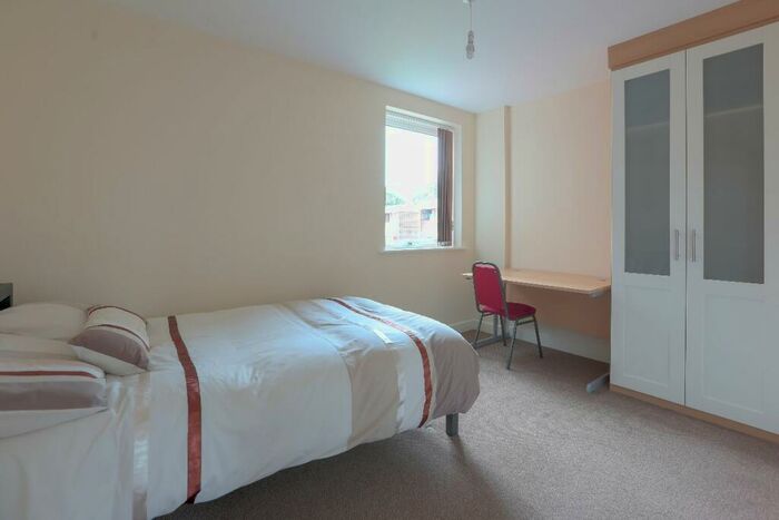 6 Bedroom Apartment To Rent In Ecclesall Gate, S11