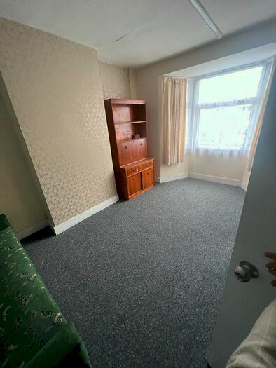 4 Bedroom Terraced House To Rent In Cavenham Gardens, Ilford, IG1