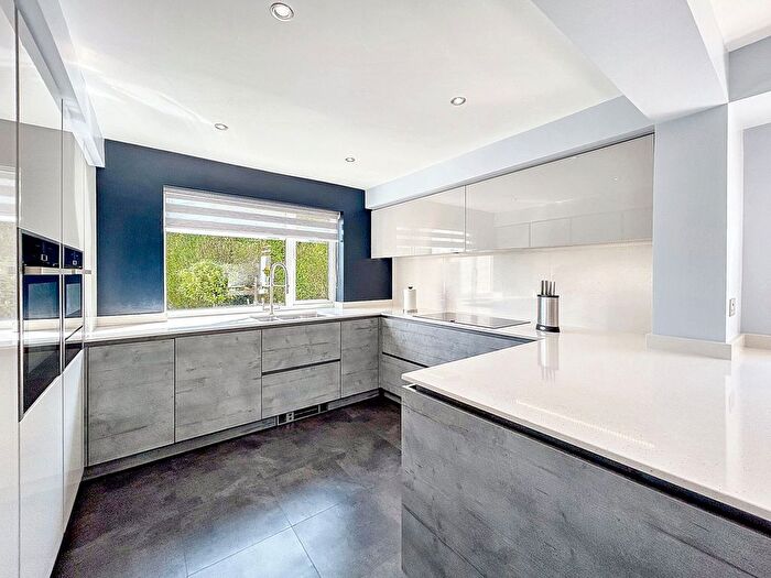4 Bedroom Detached House For Sale In Newport Road, St. Mellons, CF3