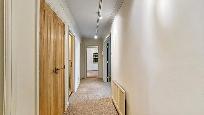 2 Bedroom Apartment To Rent In Belle Vue Road, Lower Parkstone, BH14