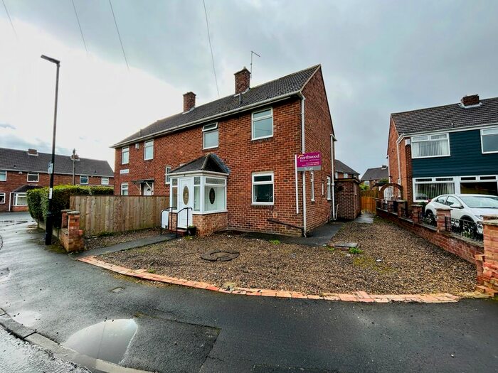 3 Bedroom Semi-Detached House To Rent In Spalding Close, Benton, Newcastle Upon Tyne, NE7