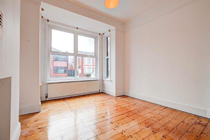 3 Bedroom Terraced House For Sale In Kings Road, Old Trafford, Manchester, M16