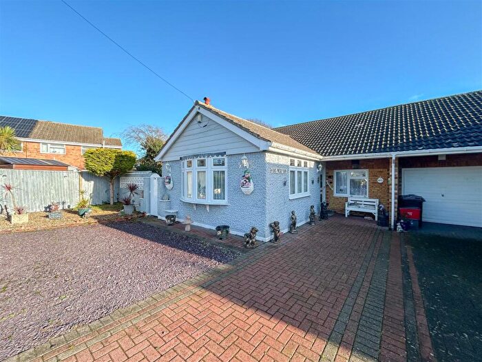 3 Bedroom Semi-Detached Bungalow For Sale In Jubilee Avenue, Clacton-On-Sea, CO16