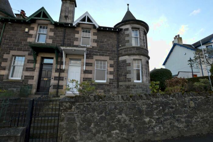 4 Bedroom Detached House To Rent In Abernethy Road, Newburgh, KY14