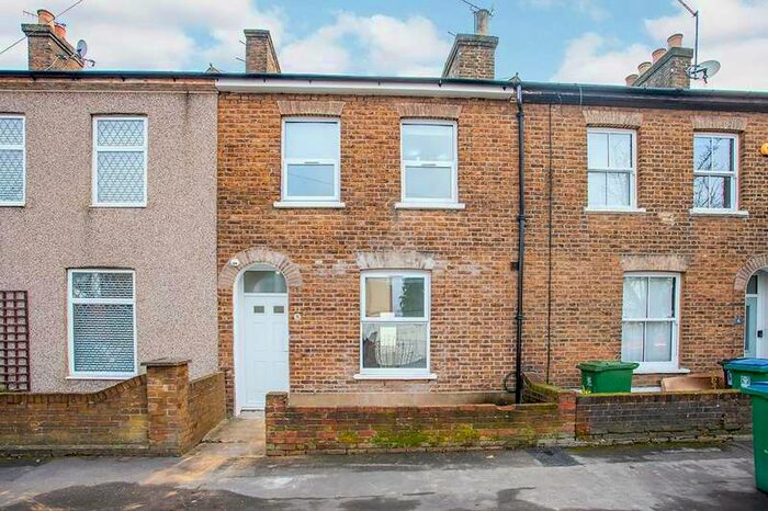 Apartment To Rent In Albert Road North, Watford, WD17