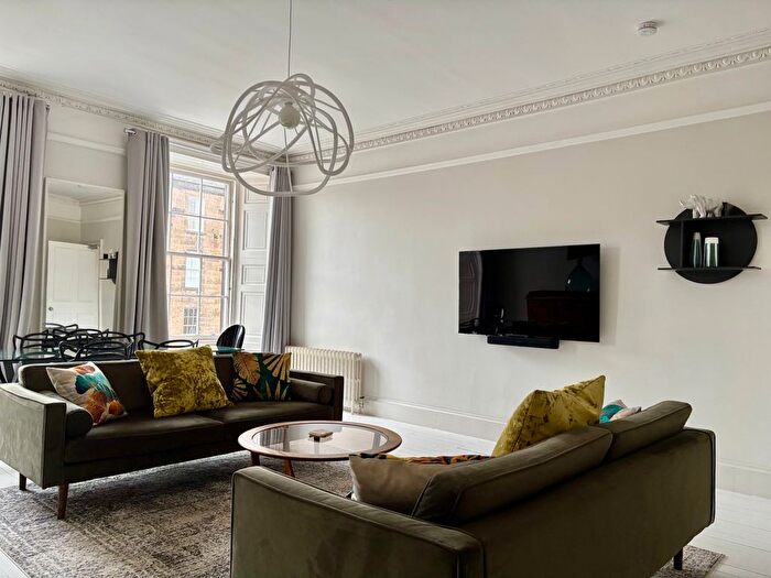 3 Bedroom Flat To Rent In Dublin Street, Edinburgh, EH3