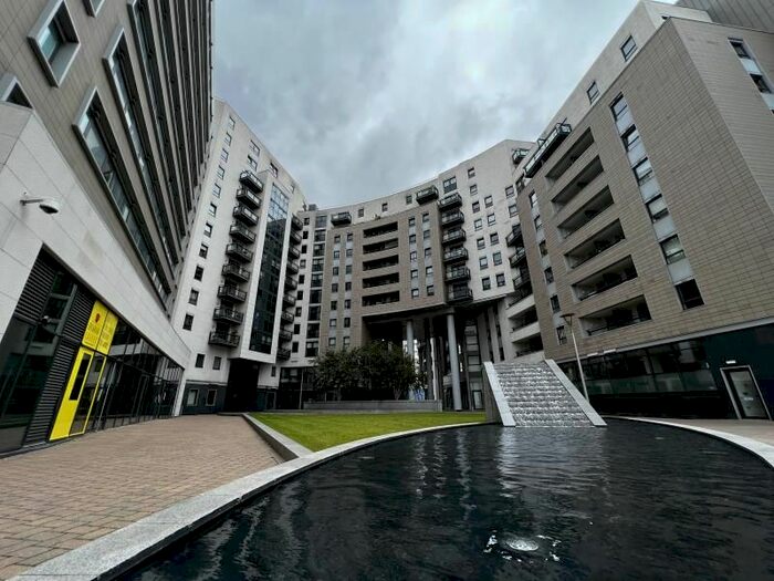 2 Bedroom Flat To Rent In Marsh Lane, Leeds, LS9