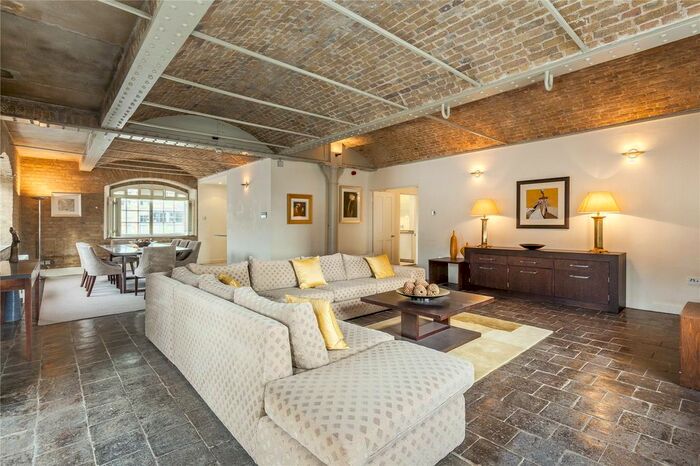 3 Bedroom Flat To Rent In Ivory House, East Smithfield, E1W