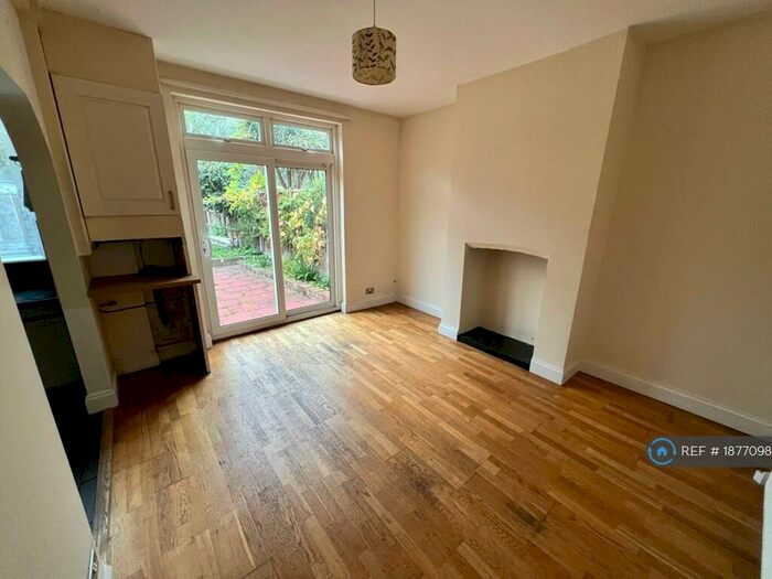 3 Bedroom Terraced House To Rent In Bridport Road, Thornton Heath, CR7