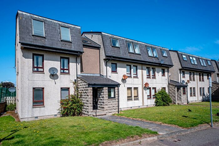 1 Bedroom Flat For Sale In Pitmedden Crescent, Aberdeen, AB10