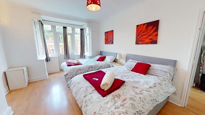 5 Bedroom End Of Terrace House To Rent In St Annes Road, Headingley, Leeds, LS6