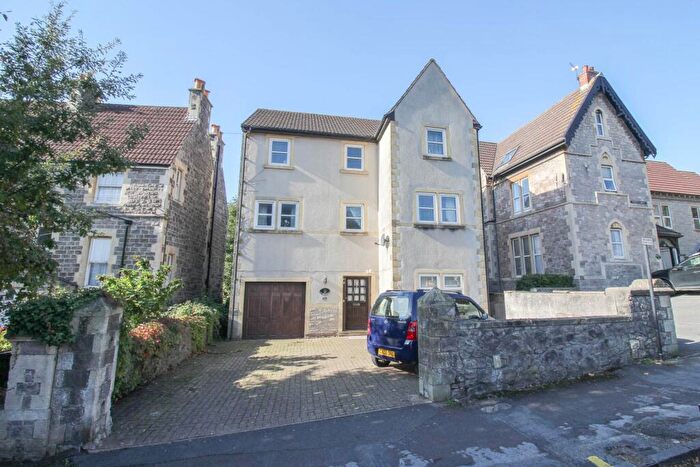 6 Bedroom House For Sale In Victoria Quadrant, Large House With Ground Floor Flat, BS23