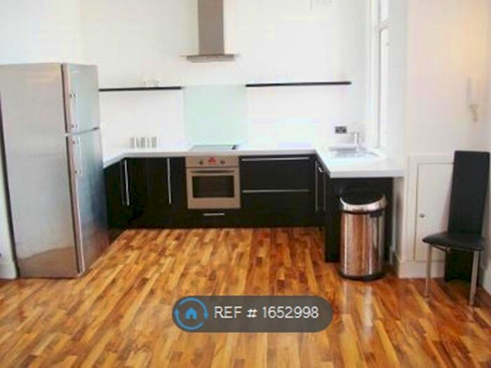 2 Bedroom Flat To Rent In Mount Nod Road, Streatham Hill, SW2