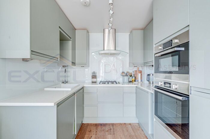 2 Bedroom Flat To Rent In Iverna Court, Kensington, London, W8