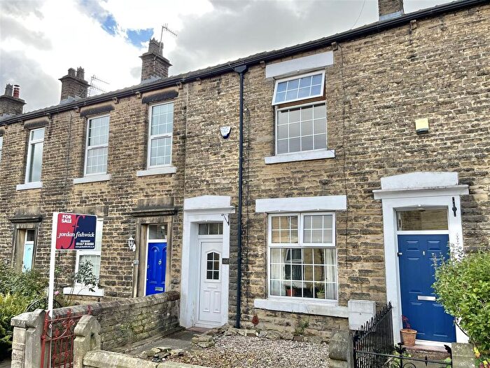 2 Bedroom Terraced House For Sale In Lambgates, Hadfield, Glossop, SK13
