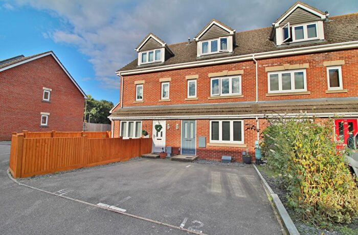 1 Bedroom Maisonette For Sale In Billys Copse, Leigh Park, PO9