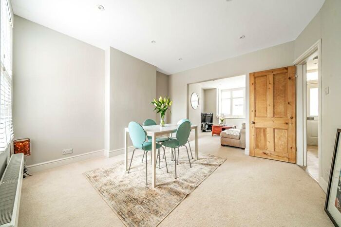 2 Bedroom Semi-Detached House To Rent In Lightwater, Surrey, GU18