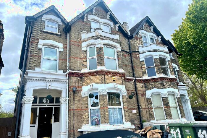 1 Bedroom Flat To Rent In Catford Hill, London, SE6