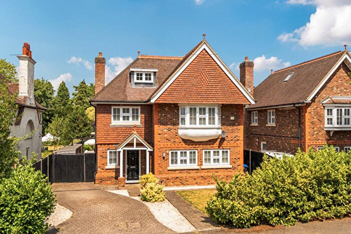 5 Bedroom Detached House For Sale In Heathside Park Road, Woking, GU22