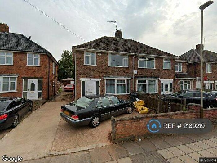 3 Bedroom Semi-Detached House To Rent In Padstow Road, Leicester, LE4