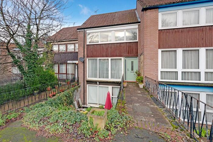 6 Bedroom Terraced House For Sale In Hermitage Lane, Hampstead, NW2