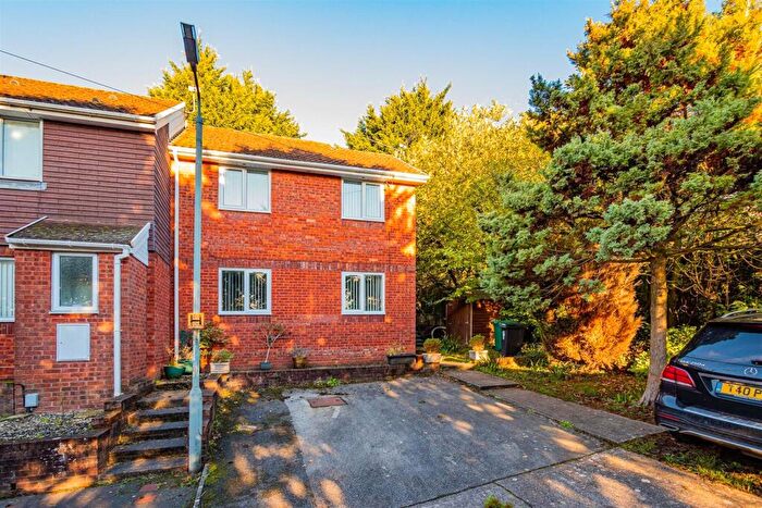 1 Bedroom Apartment To Rent In Bloomfield Close, Newport, NP19