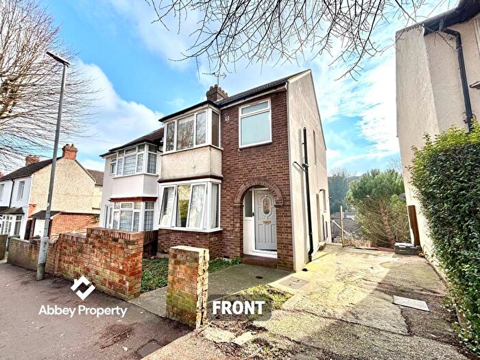 3 Bedroom Semi-Detached House To Rent In Hillborough Road, Luton, LU1