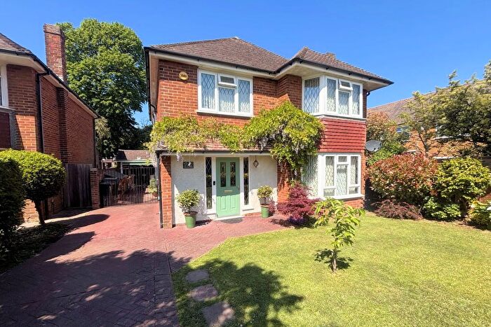 4 Bedroom Detached House For Sale In The Paddock, Alverstoke, Gosport, PO12