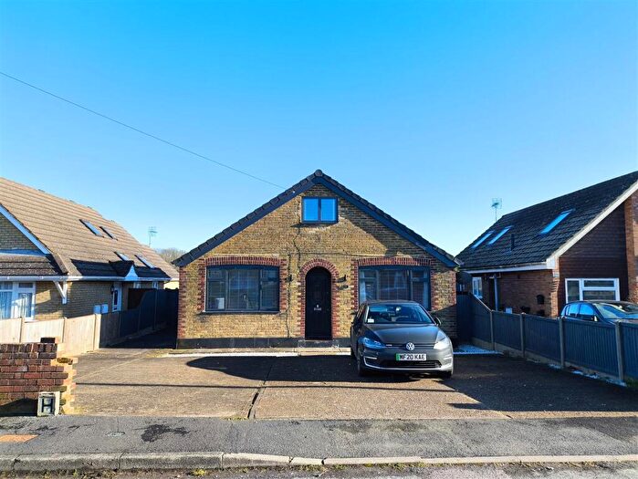 5 Bedroom Detached House For Sale In Courtenay Road, Dunkirk, ME13