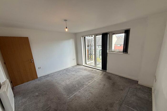 2 Bedroom Apartment To Rent In Calder House, Droylsden, M43