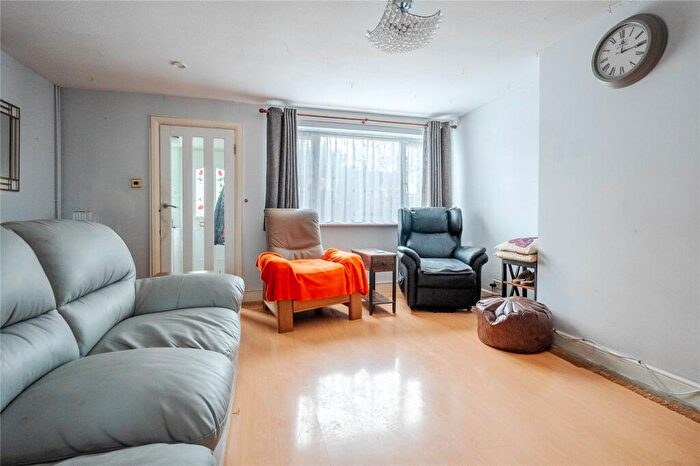 3 Bedroom Terraced House For Sale In Tyne Square, Bletchley, MK3