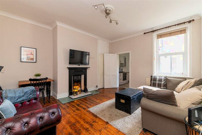 2 Bedroom Flat To Rent In Mayfair Road, Jesmond, Newcastle Upon Tyne, NE2