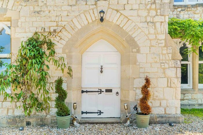 6 Bedroom Detached House For Sale In Broad Street, Uffington, SN7