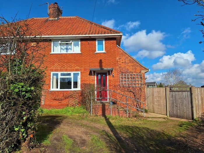 3 Bedroom Semi-Detached House For Sale In Preston Lane, Hales, NR14