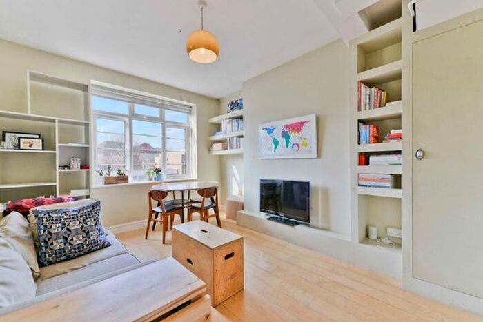 2 Bedroom Flat To Rent In Swan Mead, London, SE1