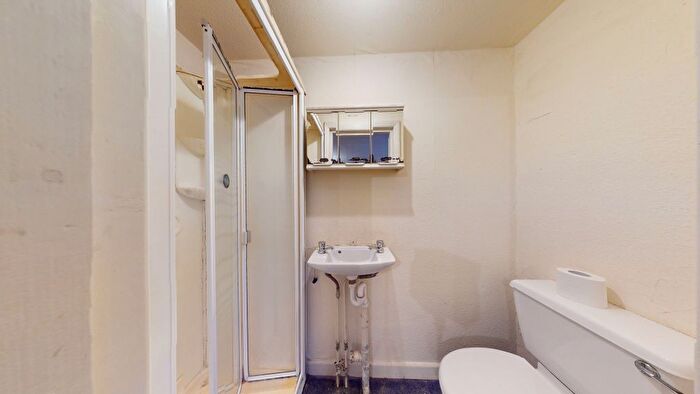 Studio To Rent In Chatsworth Road, Mapesbury, London, NW2