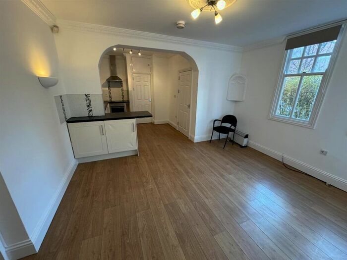2 Bedroom Flat To Rent In Tichborne Street, Leicester, LE2