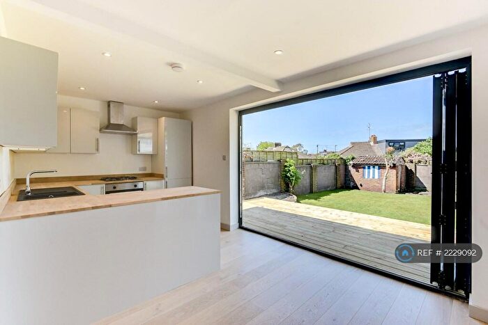 4 Bedroom Semi-Detached House To Rent In Stoney Lane, Shoreham-By-Sea, BN43