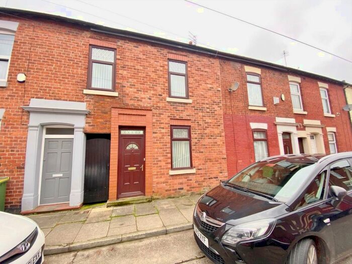 3 Bedroom House To Rent In Henderson Street, Preston, PR1