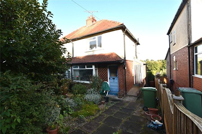 2 Bedroom Semi-Detached House For Sale In Rakehill Road, Barwick In Elmet, Leeds, West Yorkshire, LS15