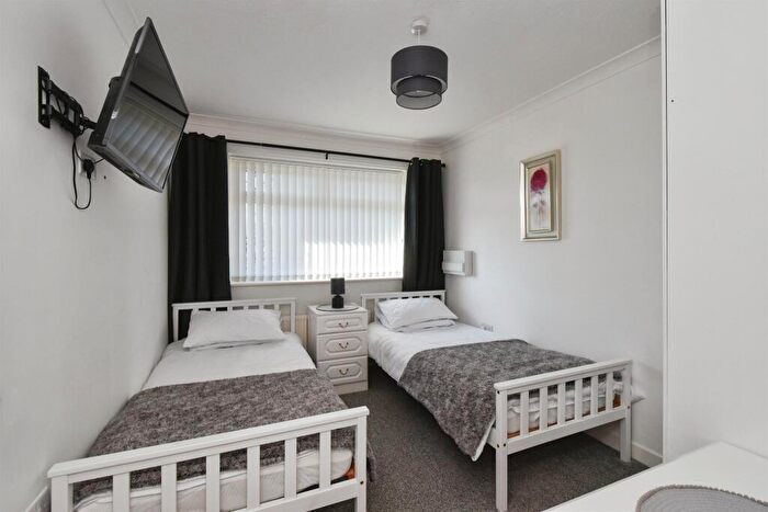 3 Bedroom Detached Bungalow For Sale In Lakeside Gardens, Merthyr Tydfil, CF48